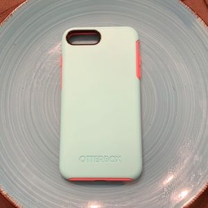 Excellent condition iPhone 8plus Otter box